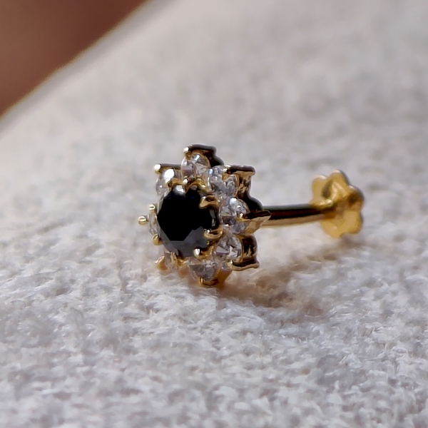 American Diamond 9 Stone Black Nosepin
