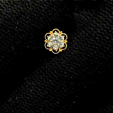 American Diamond 7stone stylish flower Nosepin